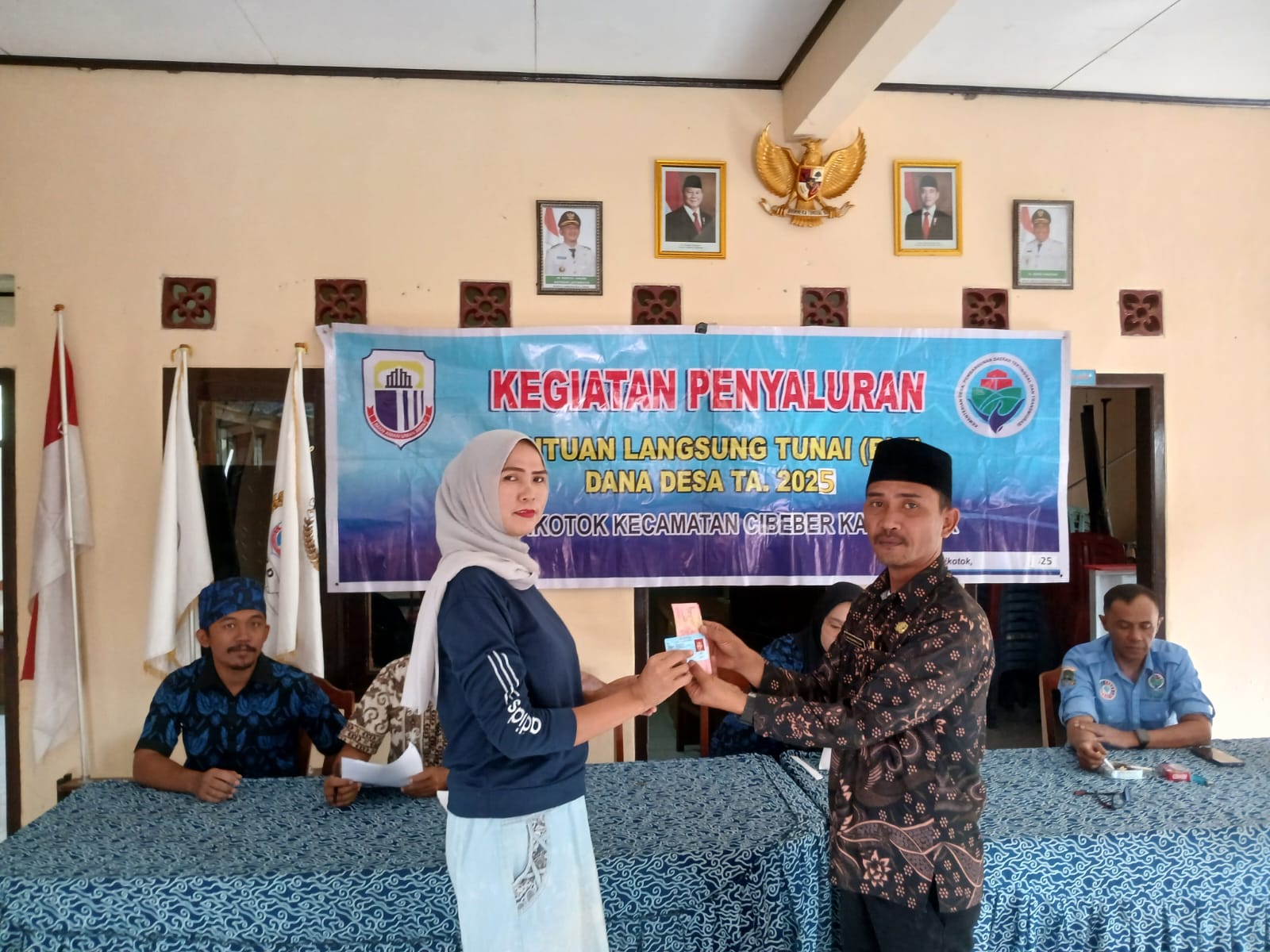 Kegiatan Penyaluran BLT-DD Tahap III Desa Cikotok Tahun 2025